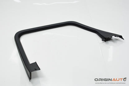 Acabamento Interno Vidro Traseiro Direit Audi Q3 2.0 Quattro Tfsi 2014 8U0867672