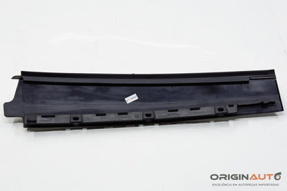 Acabamento Externo Porta Traseira Direita Audi Q3 2.0 Tfsi 2014 8U0839902