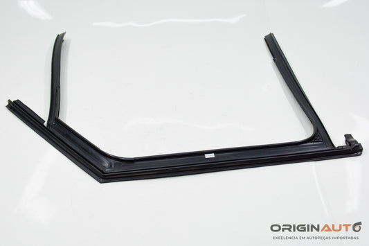 Guarnicao Vidro Porta Traseiro Direito Audi Q3 2.0 Quattro Tfsi 2014 8U0839440