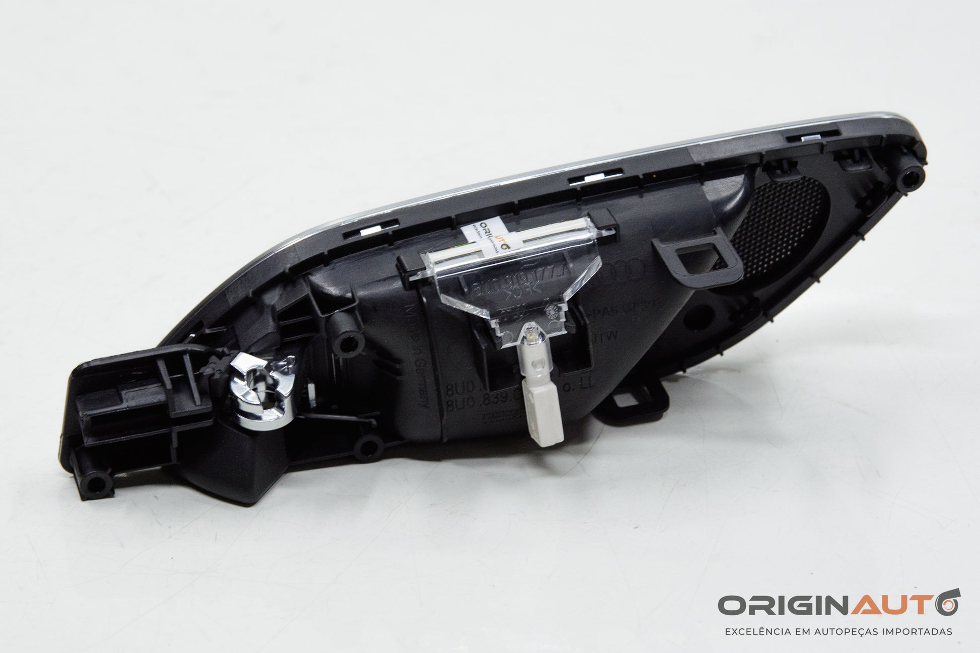 Macaneta Interna Traseira Direita Audi Q3 2.0 Quattro Tfsi 2014 8U0839020C