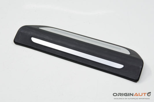 Soleira Traseira Direita Audi Q3 2.0 Quattro Tfsi 2014 8U0853376A