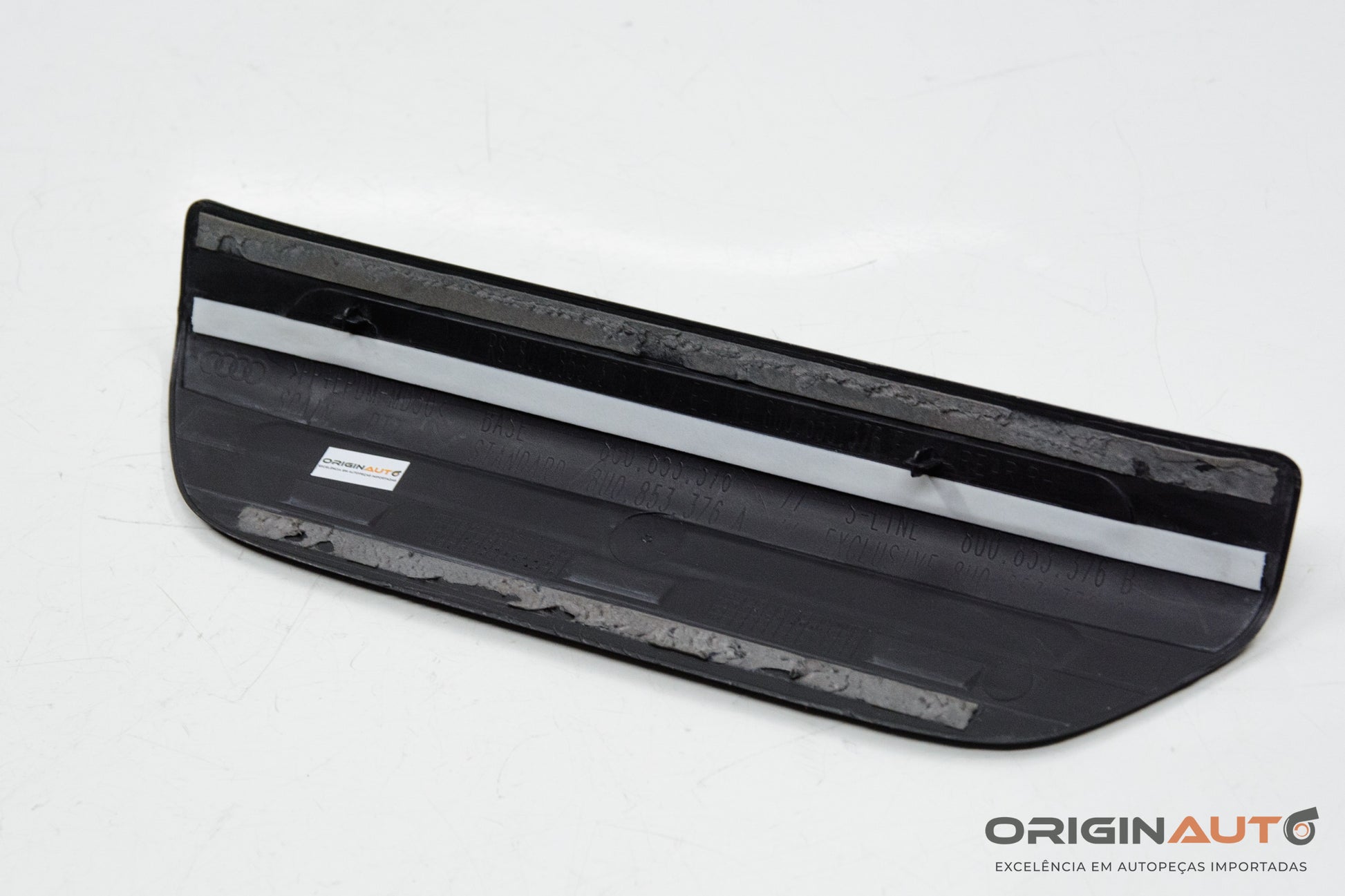 Soleira Traseira Direita Audi Q3 2.0 Quattro Tfsi 2014 8U0853376A