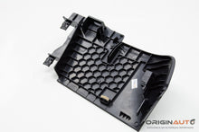 Acabamento Banco Traseiro Esquerdo Audi Q3 2.0 Quattro Tfsi 2014 8U0868605