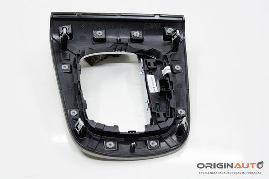 Moldura Trambulador Audi Q3 2.0 Quattro Tfsi 2014 8P1713463A