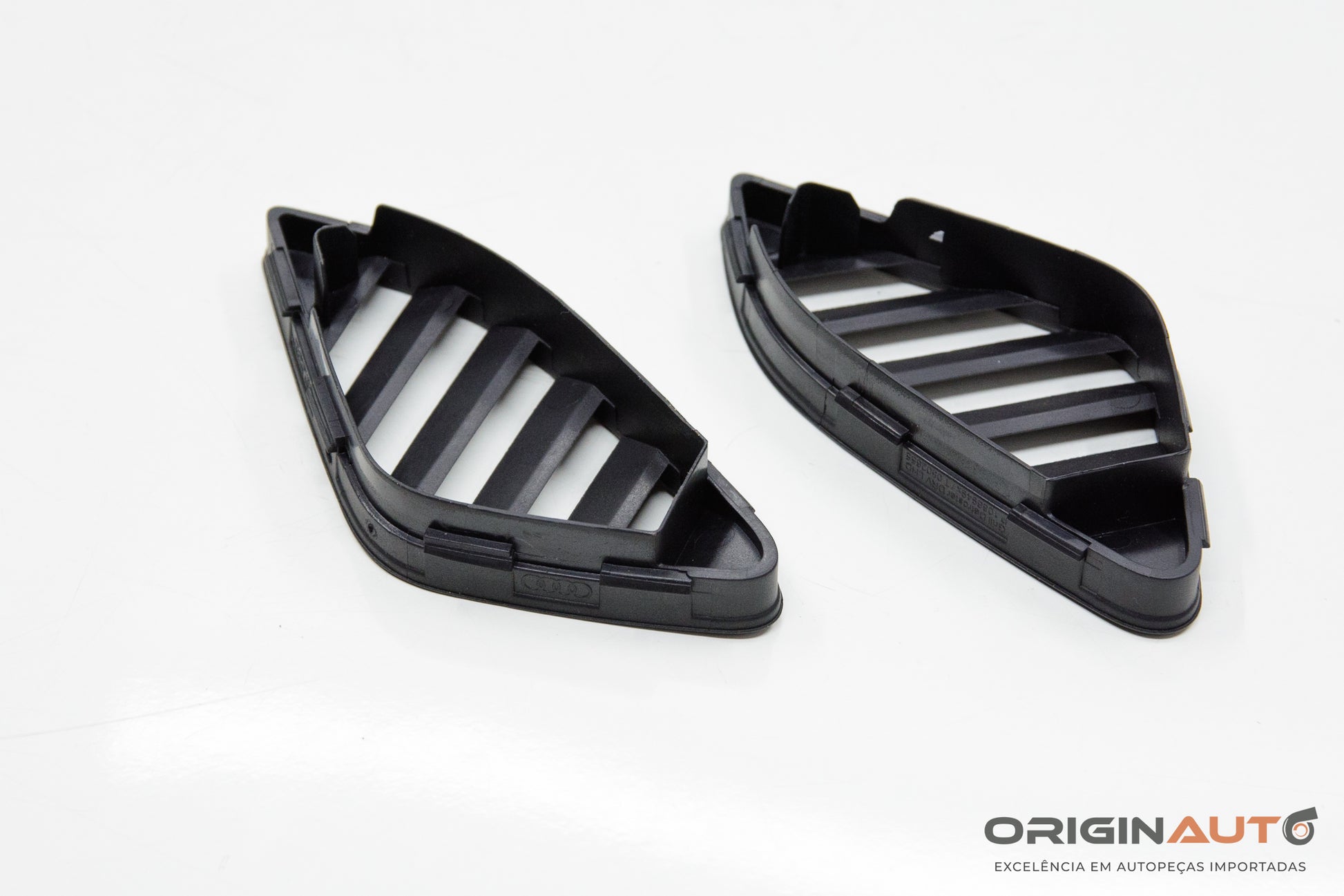 Par Saida Ar Capa Painel Audi Q3 2.0 Quattro Tfsi 2014 8U1819794 8U1819793