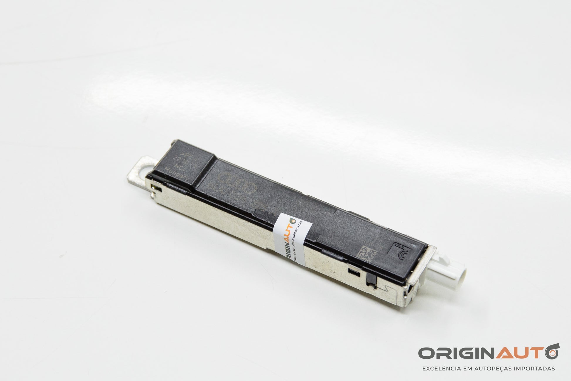 Antena Superior Tampa Traseira Audi Q3 2.0 Quattro Tfsi 2014 8U0035225A