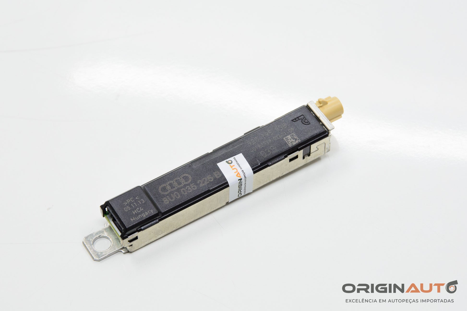 Antena Inferior Esquerda Porta Mala Audi Q3 2.0 Quattro Tfsi 2014 8U0035225B