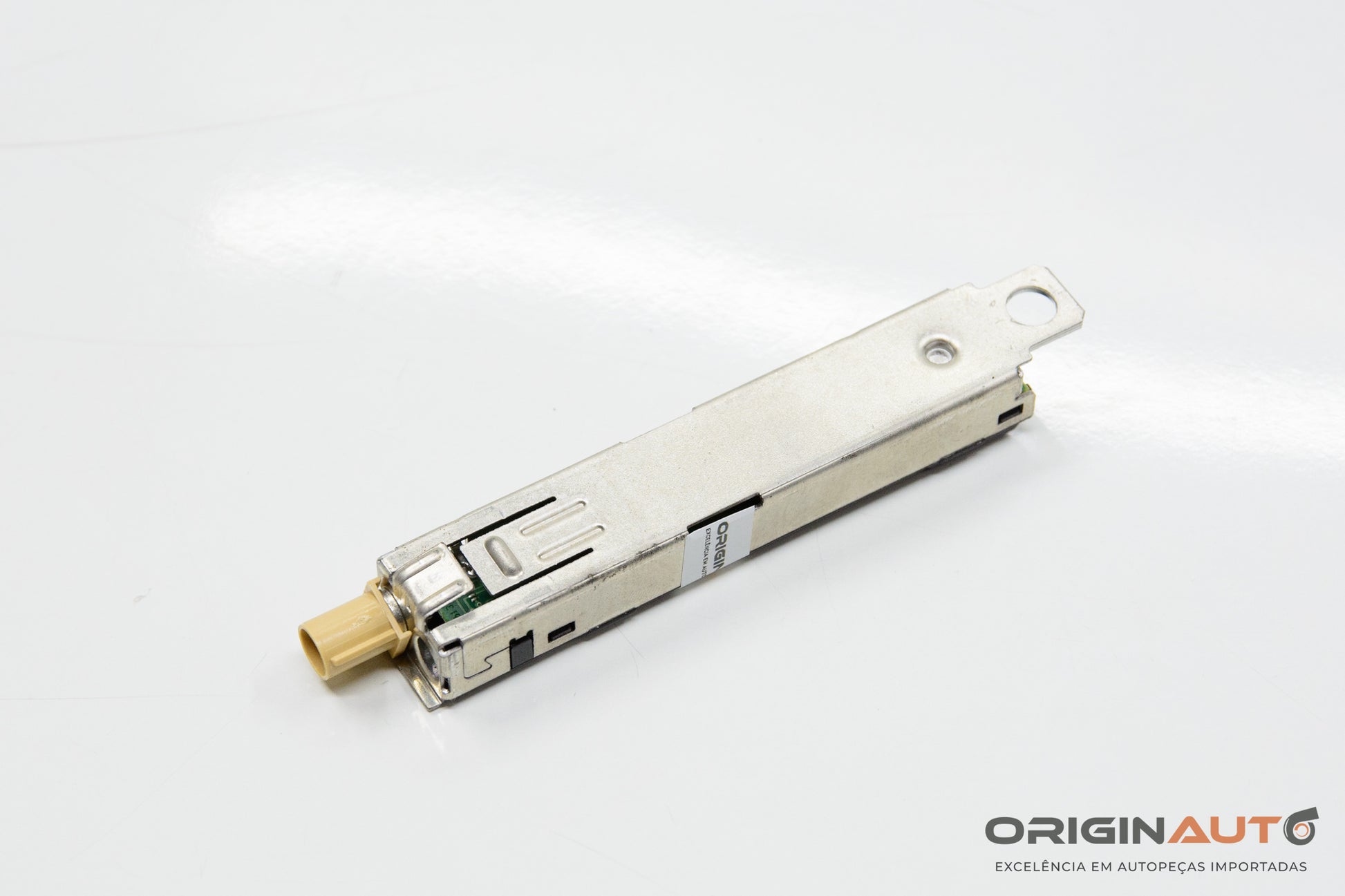 Antena Inferior Esquerda Porta Mala Audi Q3 2.0 Quattro Tfsi 2014 8U0035225B