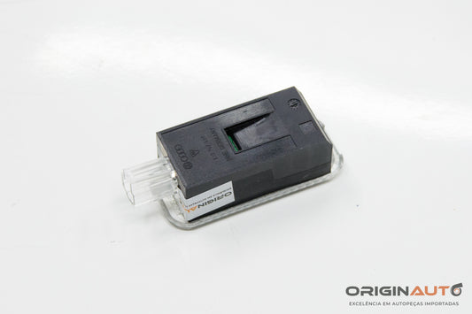 Luz Cortesia Inferior Forro Porta Audi Q3 2.0 Quattro Tfsi 2014 8J0947409