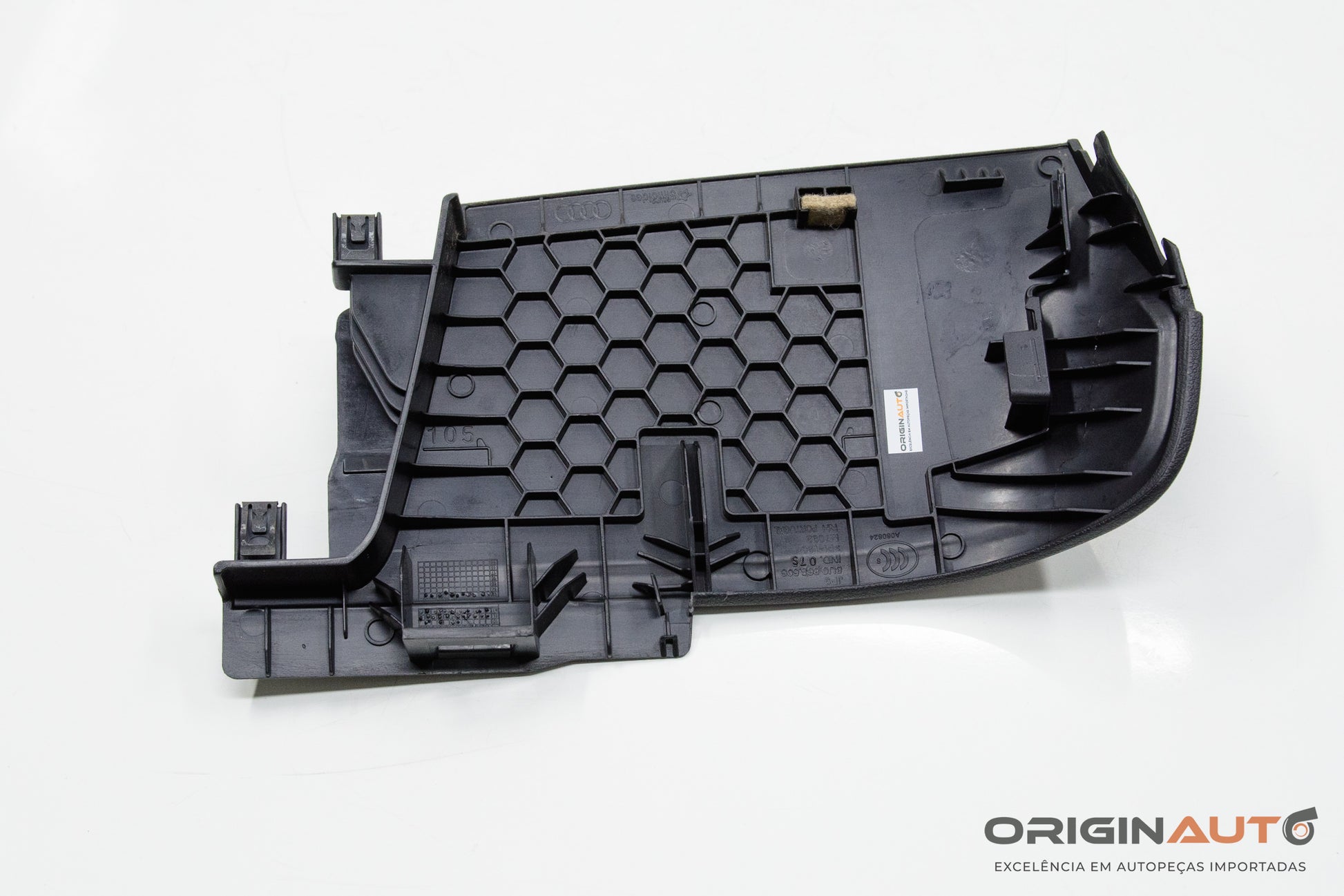 Acabamento Banco Traseiro Coluna Direita Audi Q3 2.0 Quattro Tfsi 2014 8U0868606