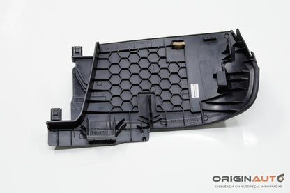 Acabamento Banco Traseiro Coluna Direita Audi Q3 2.0 Quattro Tfsi 2014 8U0868606