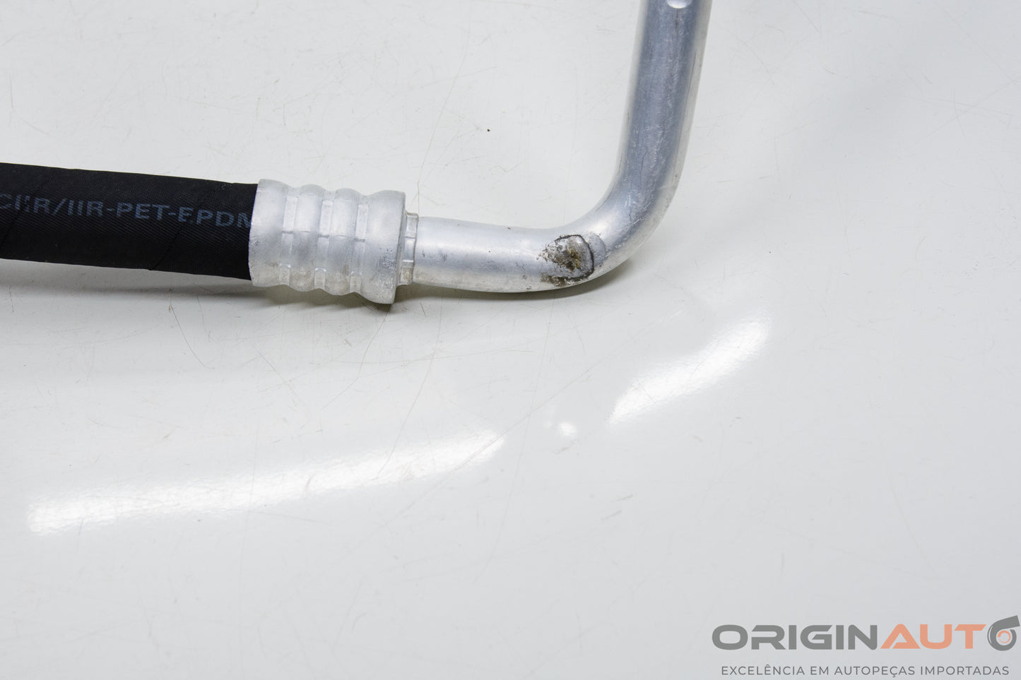 Mangueira A/C Volkswagen Passat Variant 2012 3C0820743Bq