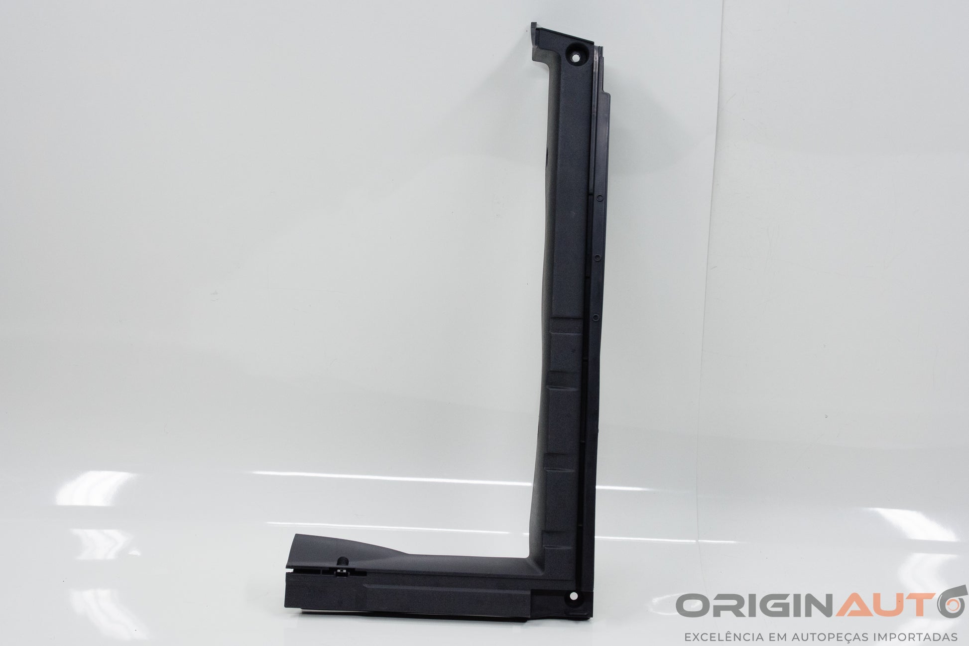 Suporte Assoalho Porta Malas Esquerdo Volkswagen Passat Variant 2012 3C9864511C