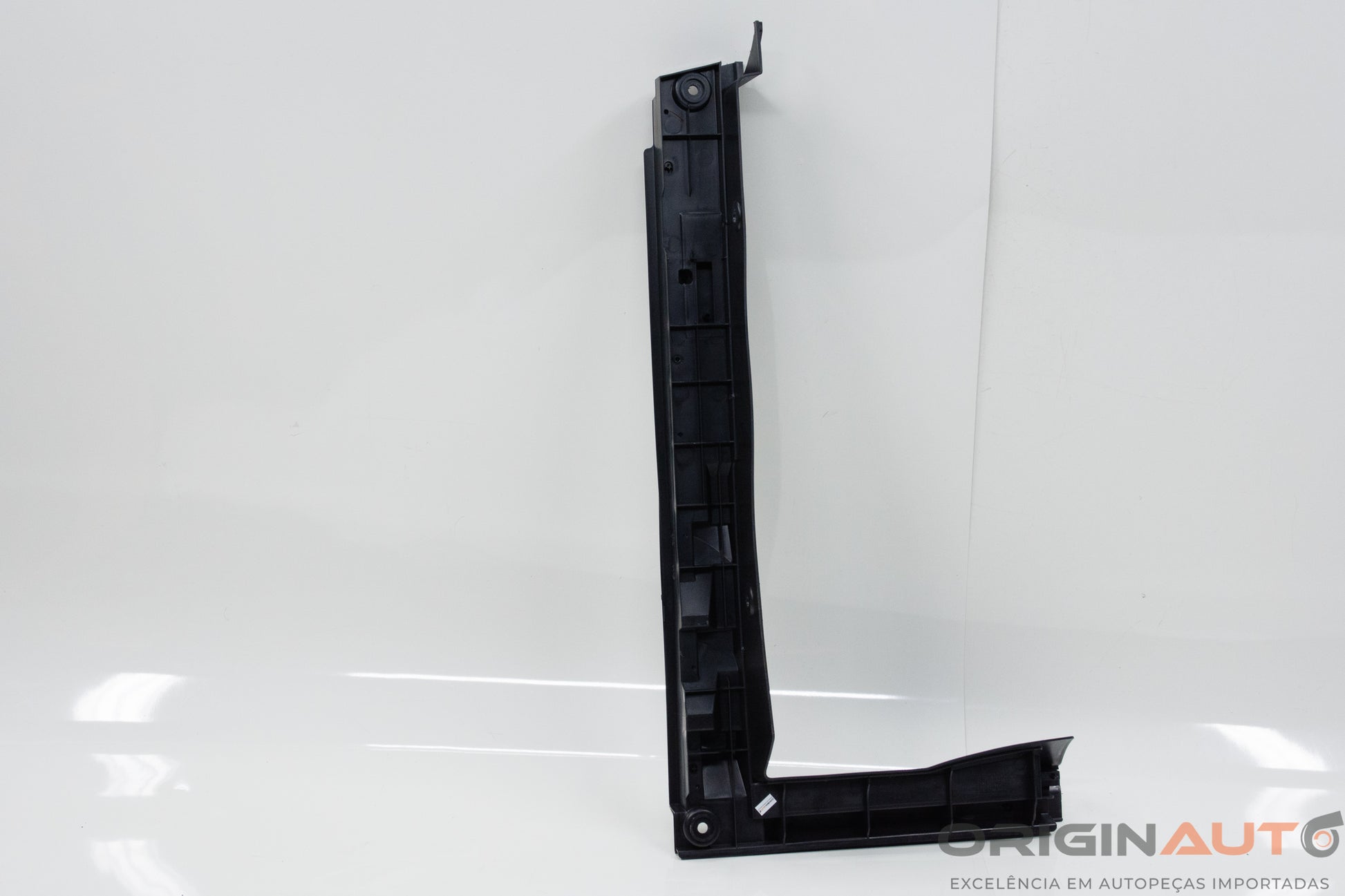 Suporte Assoalho Porta Malas Esquerdo Volkswagen Passat Variant 2012 3C9864511C