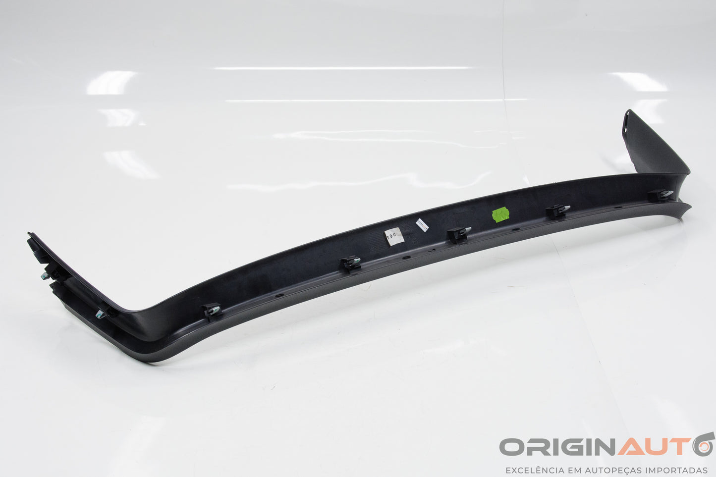 Acabamento Tampa Traseira Volkswagen Passat Variant 2012 3C9867603D