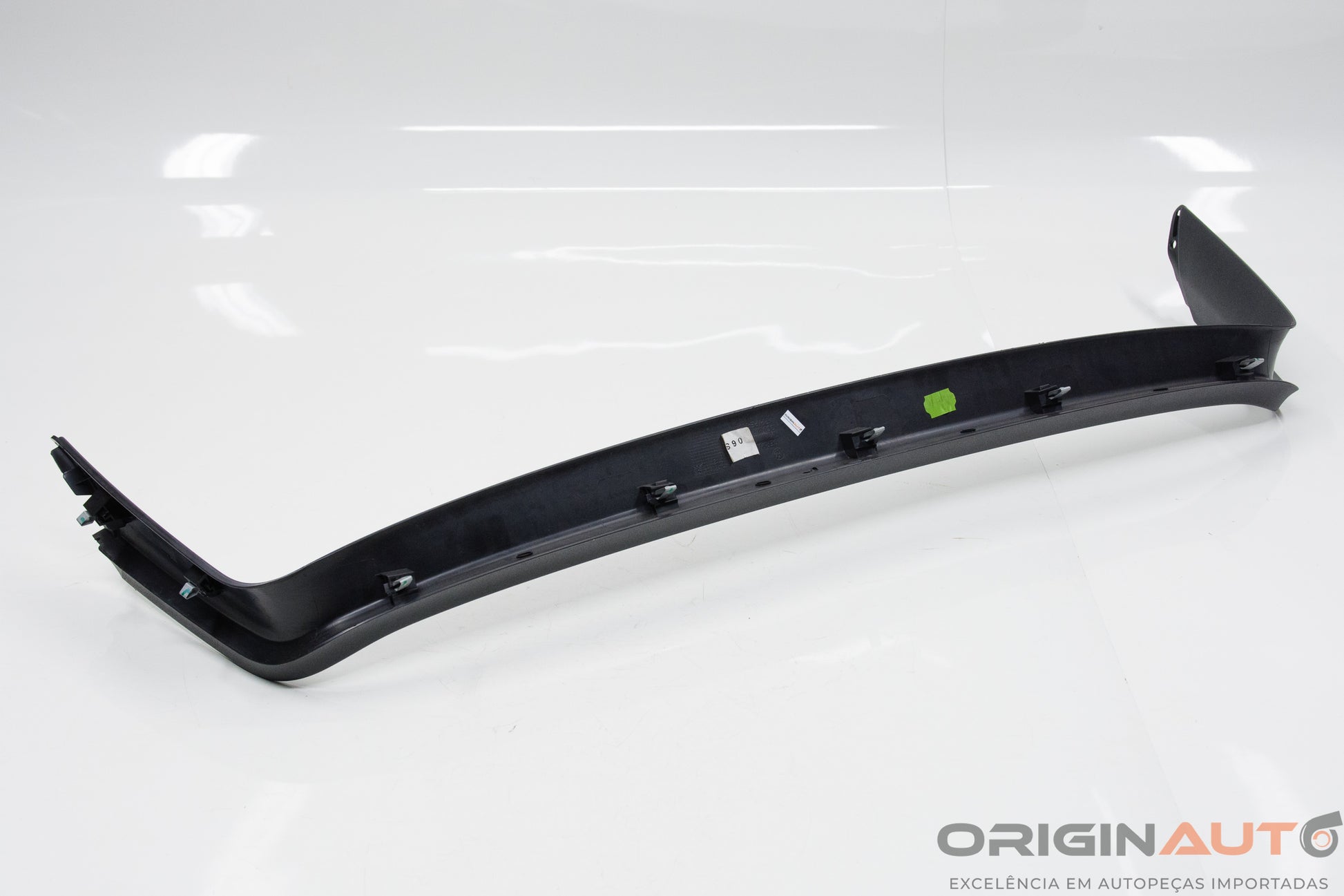 Acabamento Tampa Traseira Volkswagen Passat Variant 2012 3C9867603D