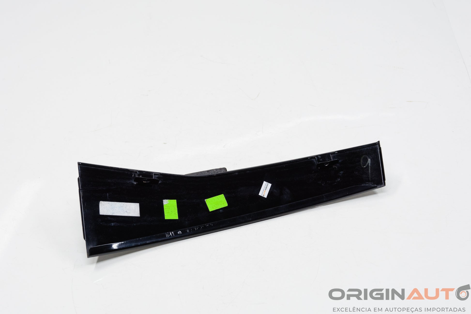 Acabamento Black Piano Traseiro Direito Vw Passat Variant 2012 3C9839904B