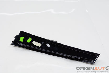 Acabamento Black Piano Esquerdo Volkswagen Passat Variant 2012 3C4837901