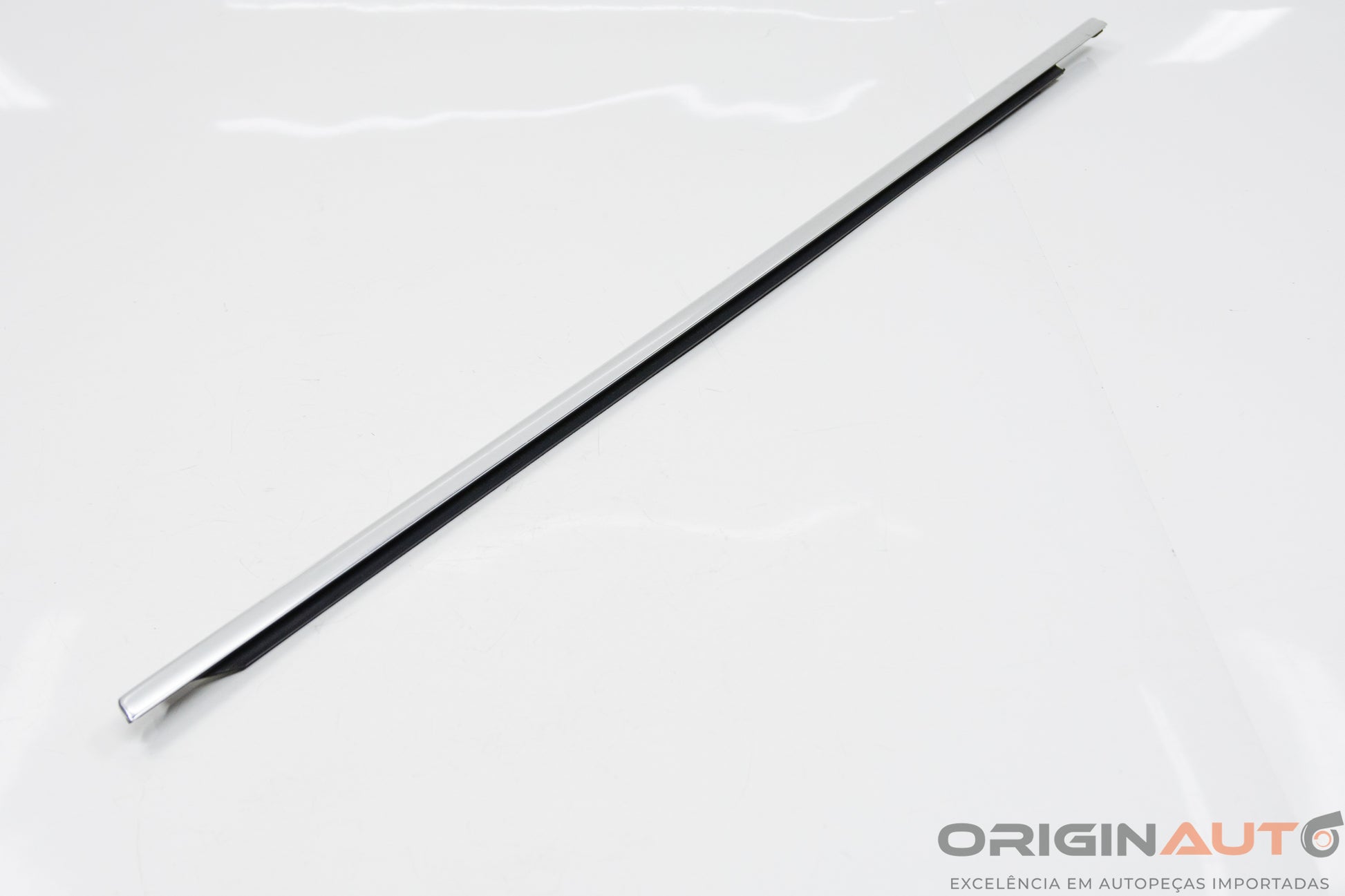 Pestana Porta Dianteiro Esquerda Vw Passat Variant 2012 3C4837475 3Aa837475A