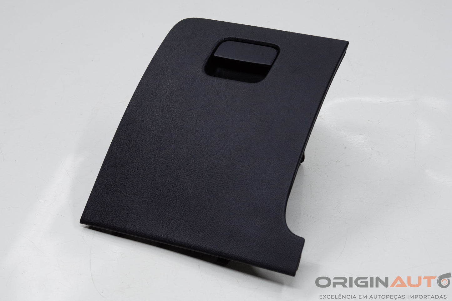 Porta Treco Inferior Motorista Volkswagen Passat Variant 2012 3C1857921M