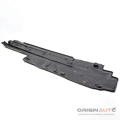 Protetor Assoalho Direito Mercedes C180 2012 A2046808708