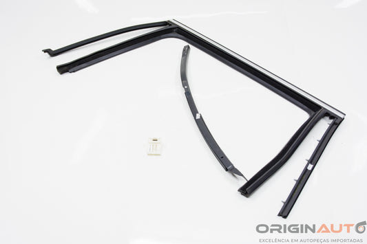 Canaleta Porta Traseiro Esquerdo Volkswagen Passat Variant 2012 3C9839431H