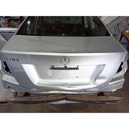 Tampa Traseira Mercedes C180 2012 A2047500075 Detalhe