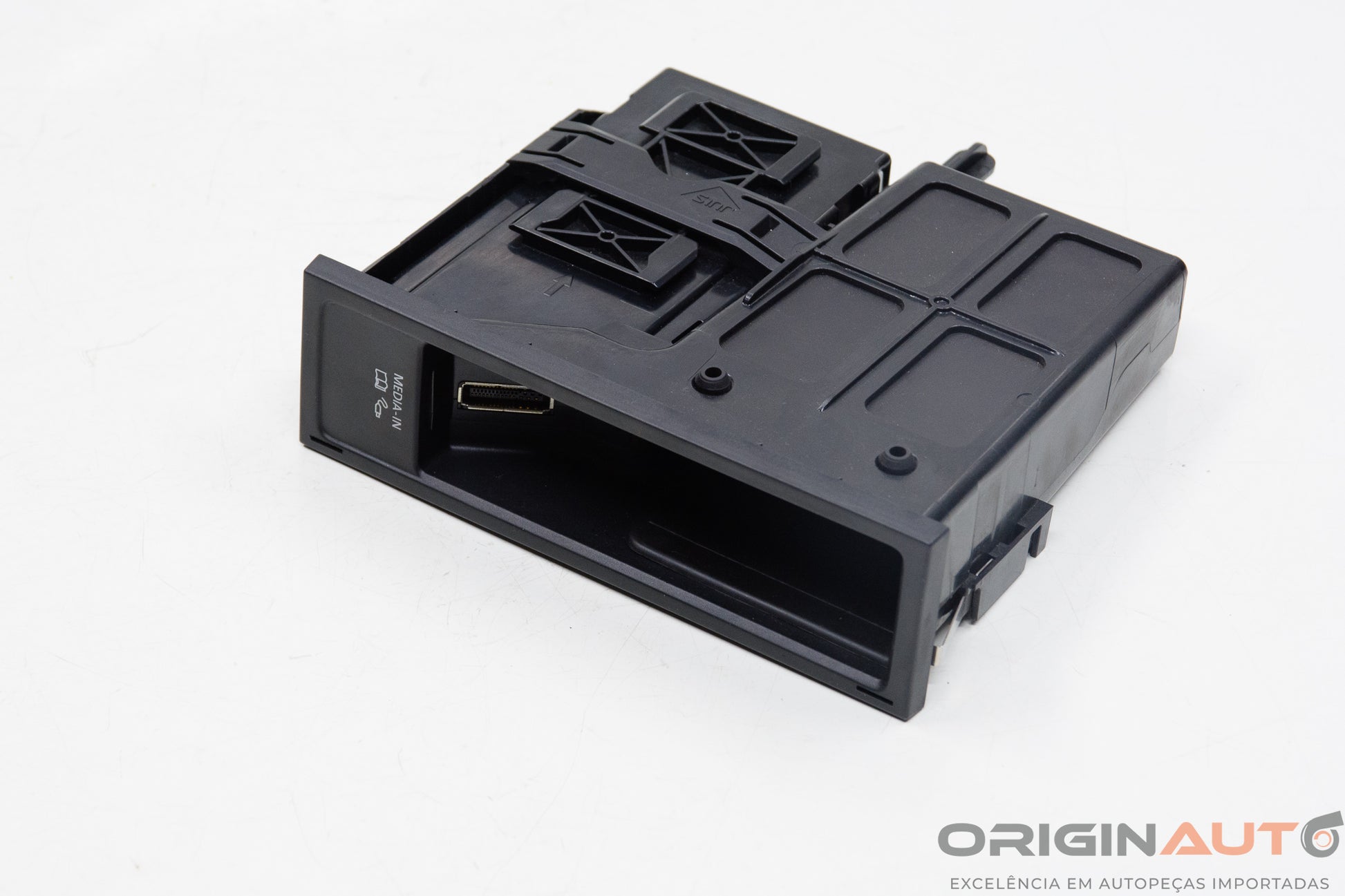 Entrada Auxiliar Porta Luva Volkswagen Passat Variant 2012 5N0035344D