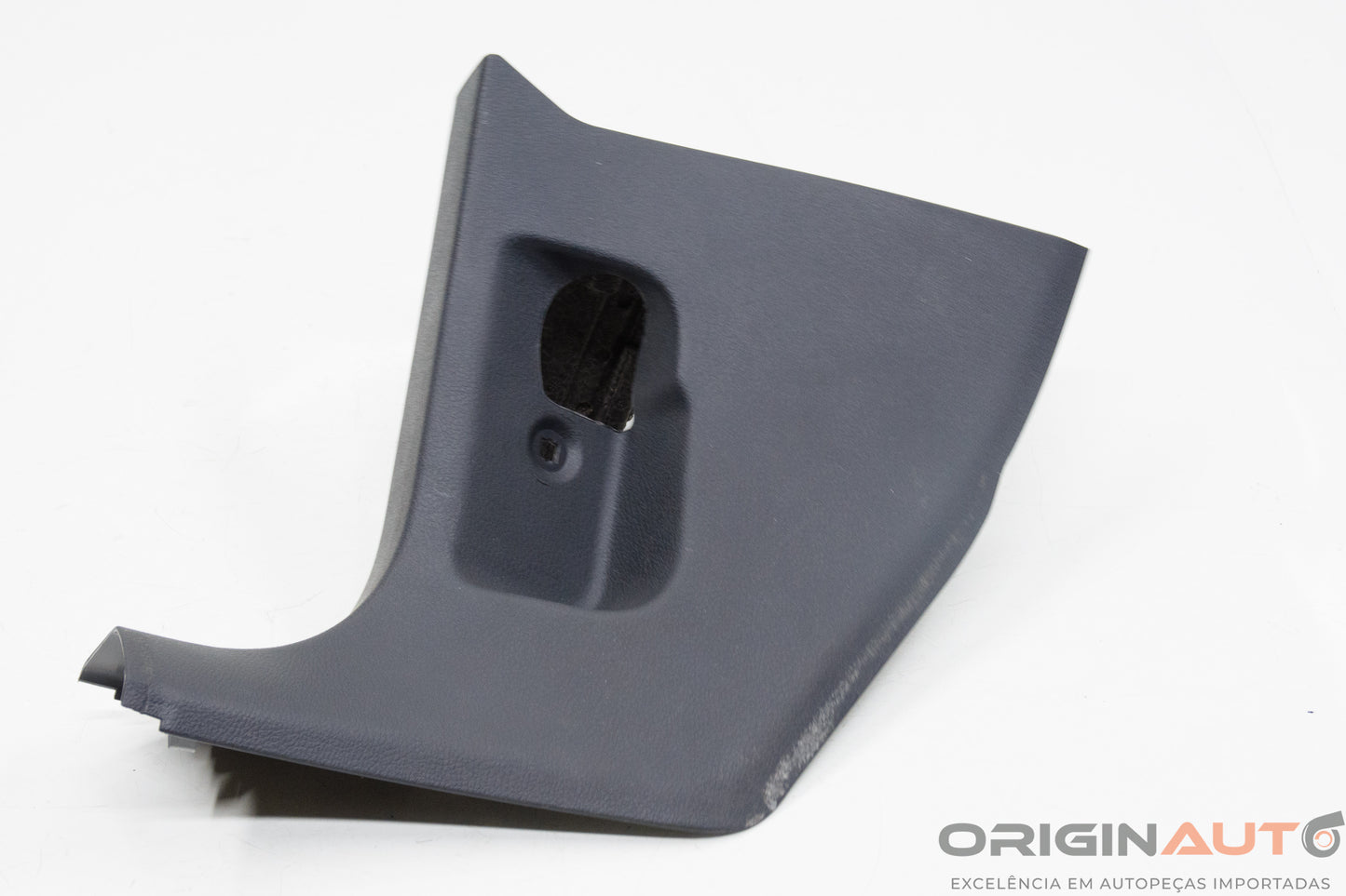 Acabamento Inferior Esquerdo Col A Volkswagen Passat Variant 2012 3C1863483