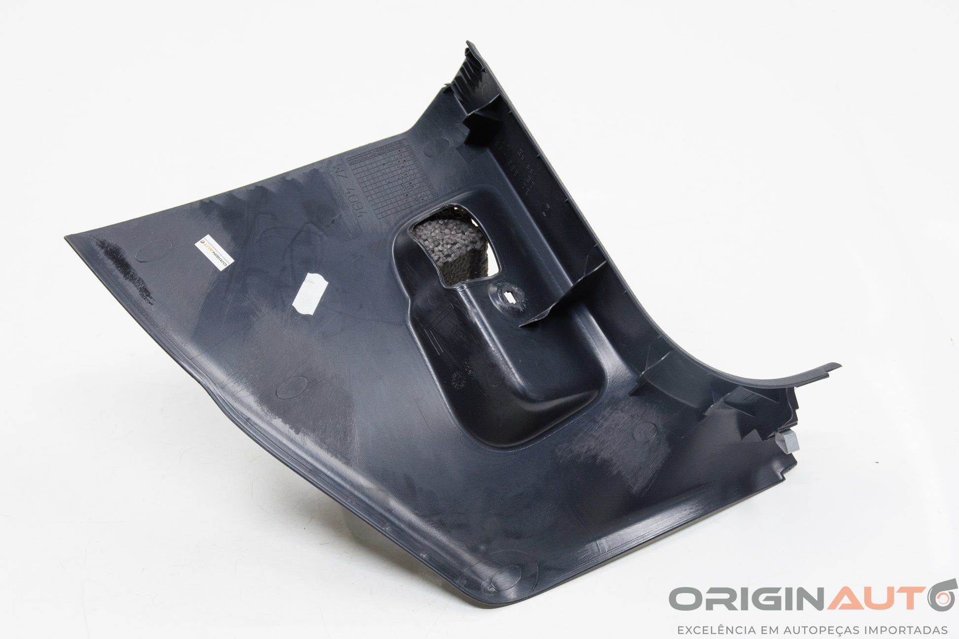 Acabamento Inferior Esquerdo Col A Volkswagen Passat Variant 2012 3C1863483