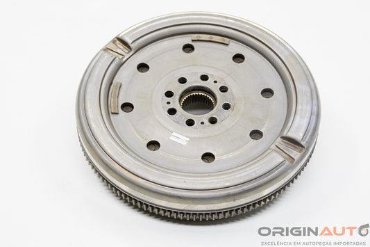 Volante Motor Bimassa Volkswagen Passat Variant 2012 06J105266Ae