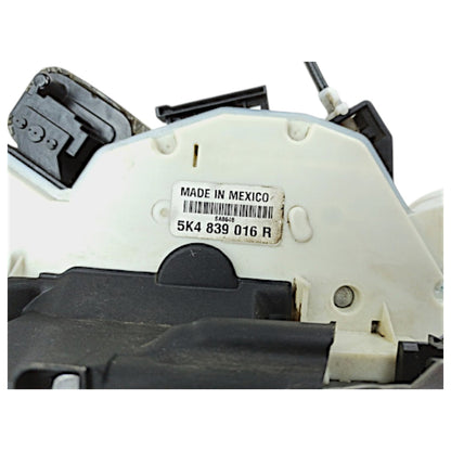 Fechadura Dianteira Direita Vw Golf Tsi 1.4 Mk7 Detalhe