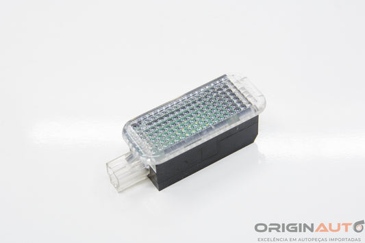 Luz Cortesia Pe Motorista Volkswagen Passat Variant 2012 8J0947409