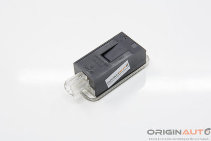 Luz Cortesia Pe Motorista Volkswagen Passat Variant 2012 8J0947409