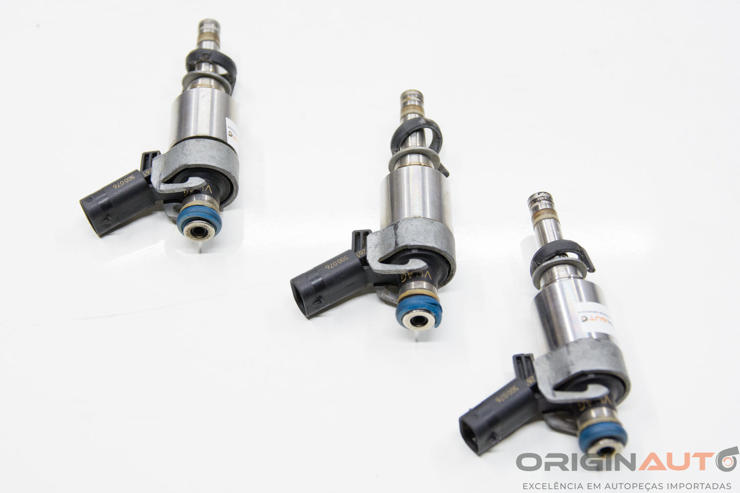 Bico Injetor Volkswagen Passat Variant 2012 06H906036G Detalhe