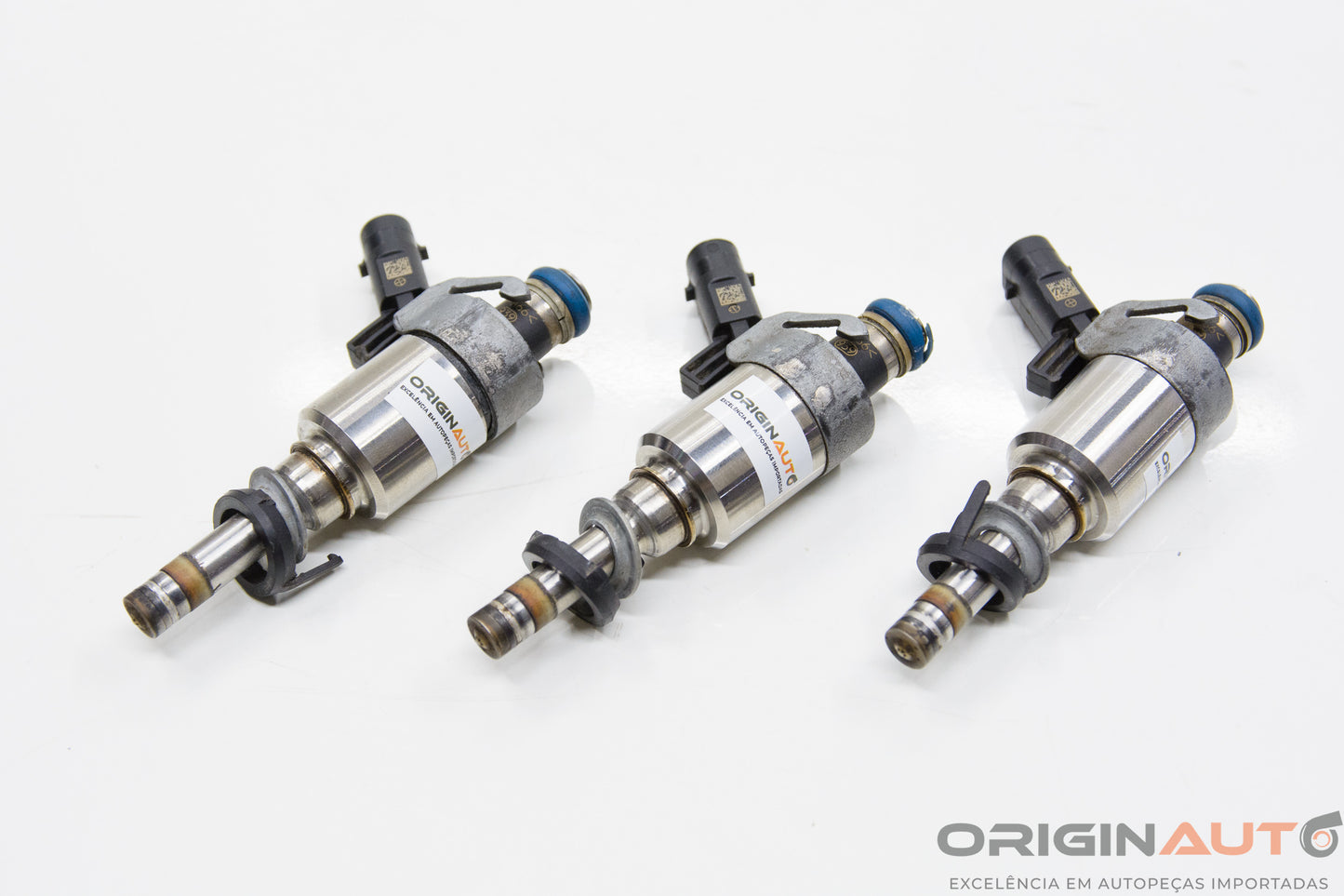 Bico Injetor Volkswagen Passat Variant 2012 06H906036G Detalhe