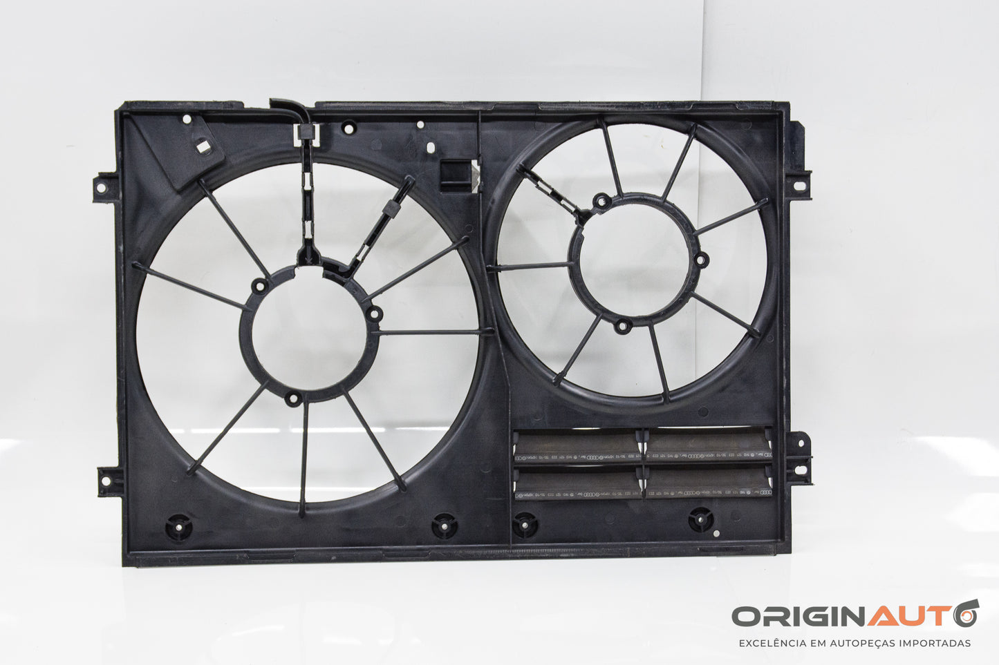 Defletor Ventoinha Radiador Audi A3 2.0 Tfsi 2011 1K0121207Bc