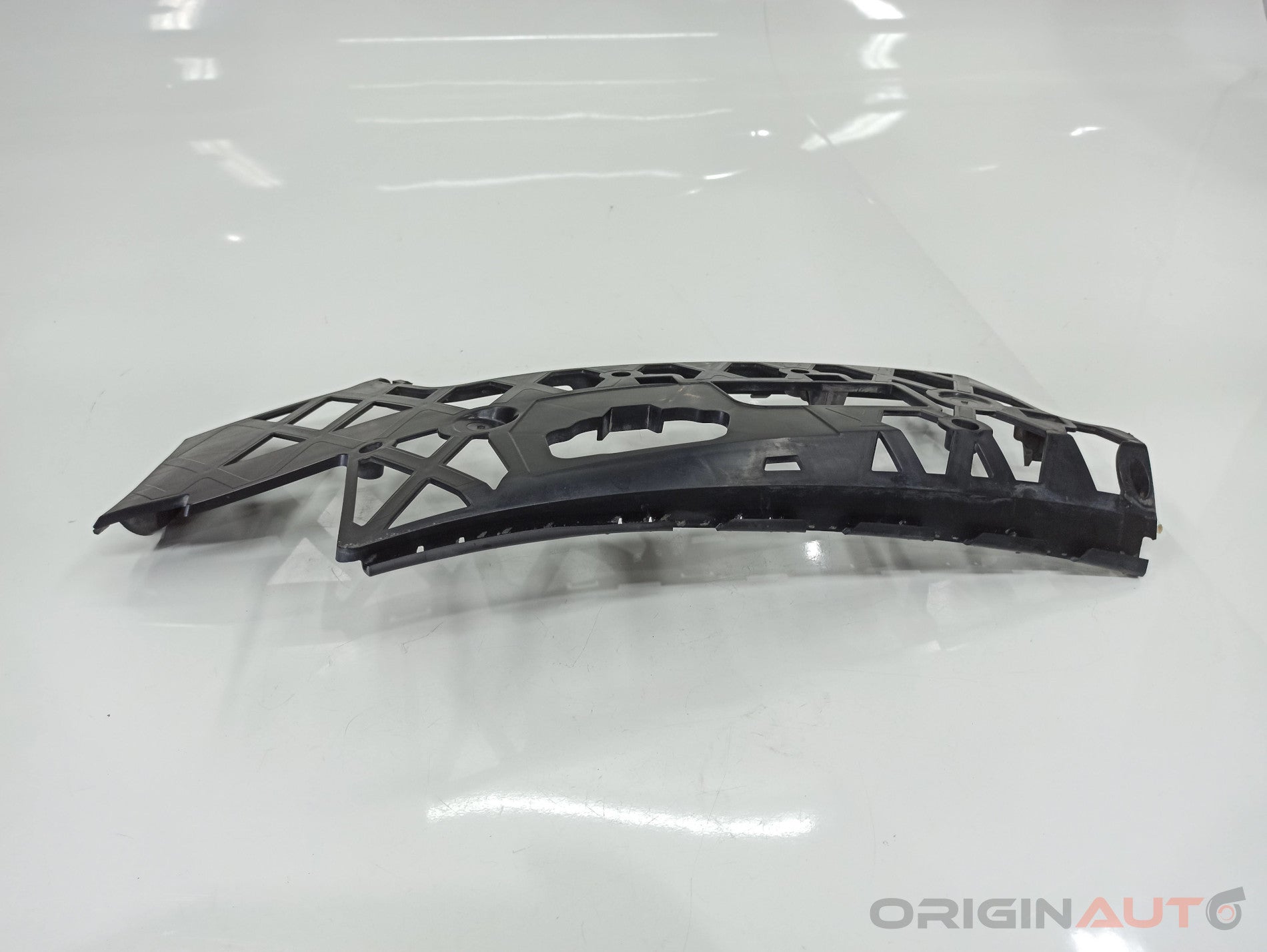 Suporte Parachoque Dianteiro Esquerdo Volkswagen Passat Variant 3Aa807177