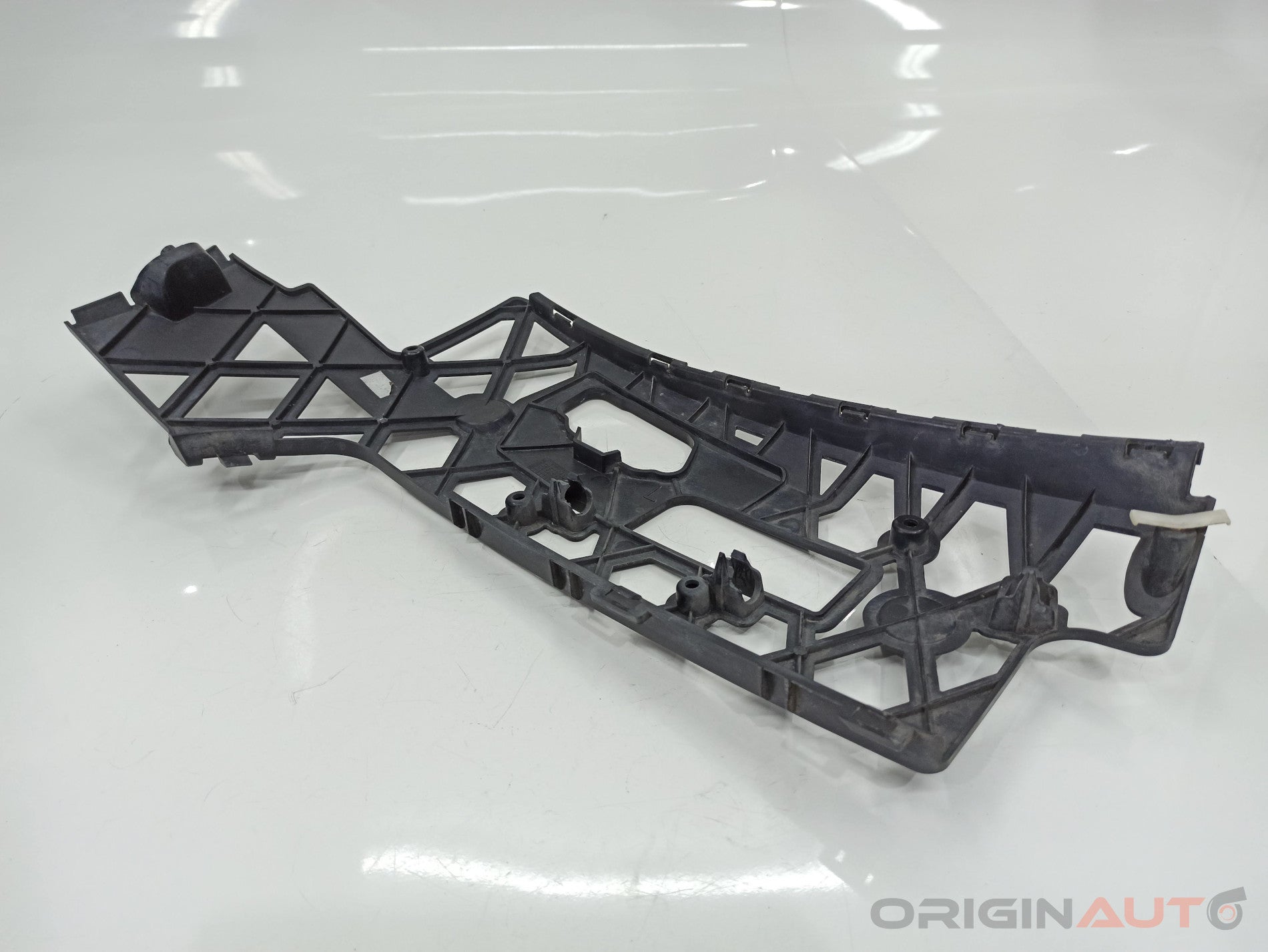 Suporte Parachoque Dianteiro Esquerdo Volkswagen Passat Variant 3Aa807177