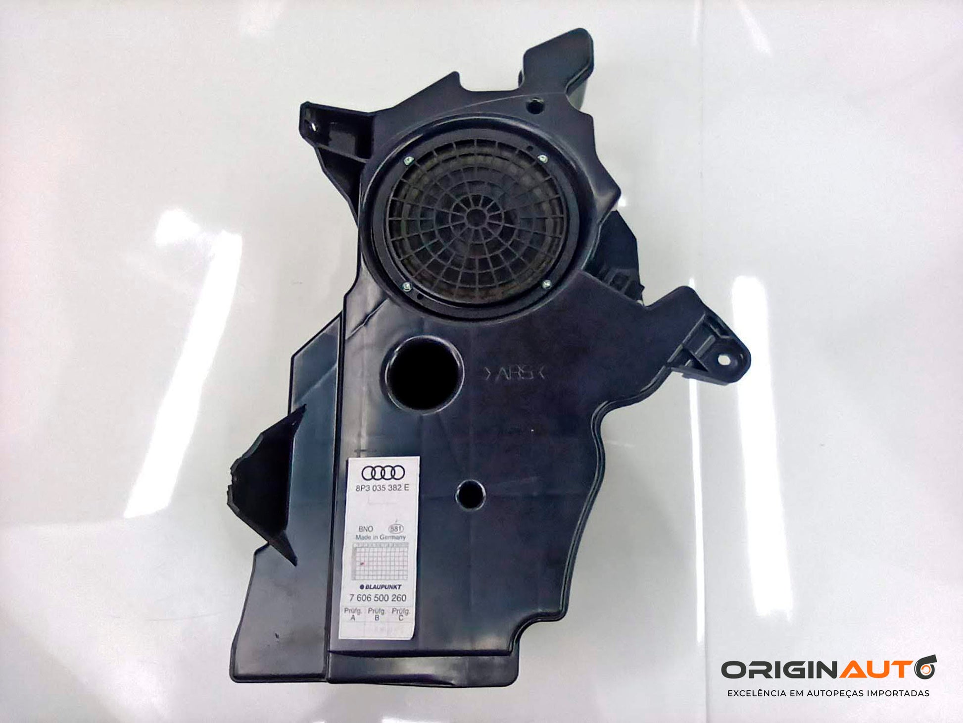 Subwoofer Audi A3 Sport 2.0 Tfsi 2012 8P3035382E