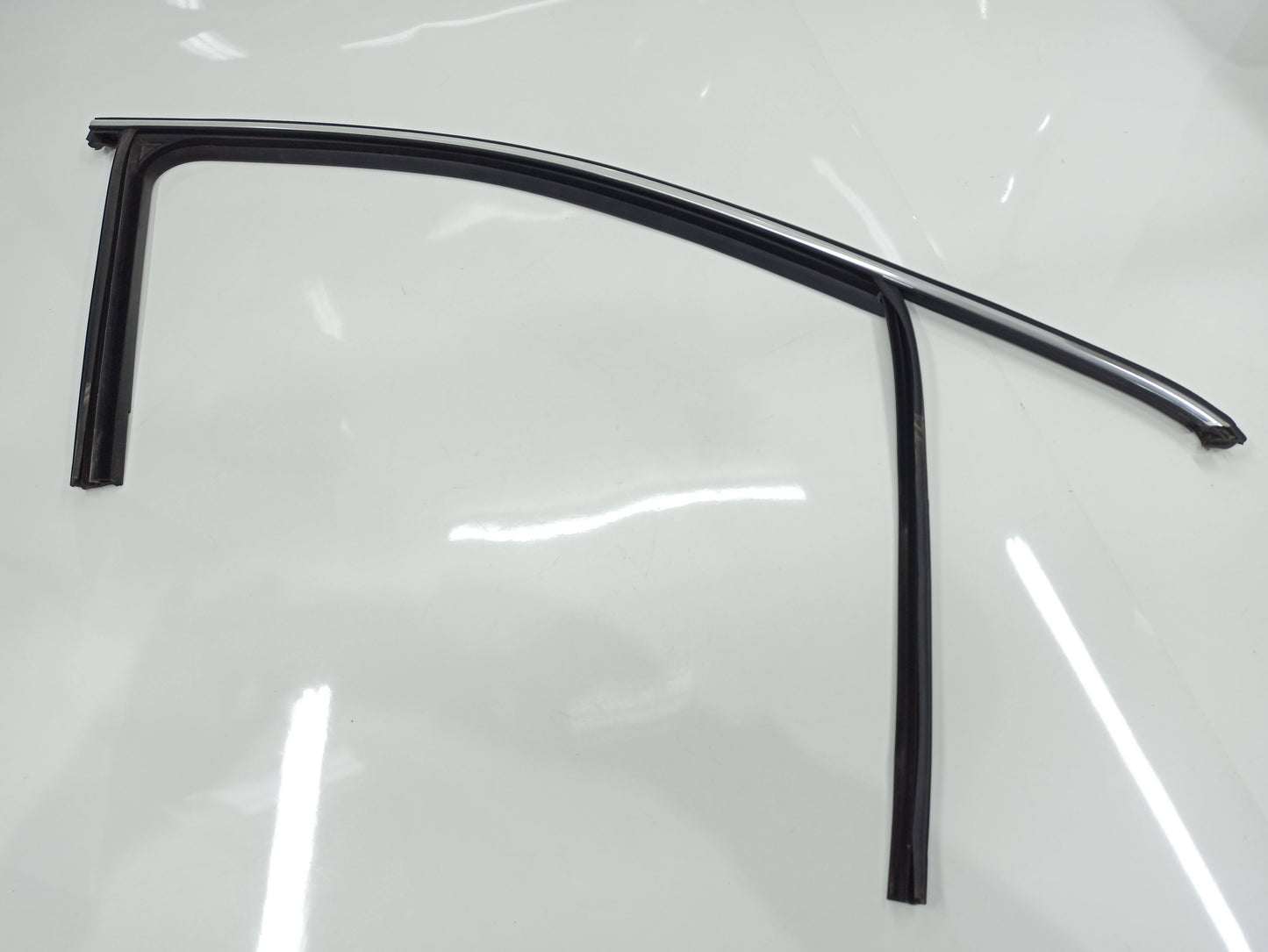 Canaleta Porta Dianteira Direita Passat Tsi 2.0 2017 3G0837432N