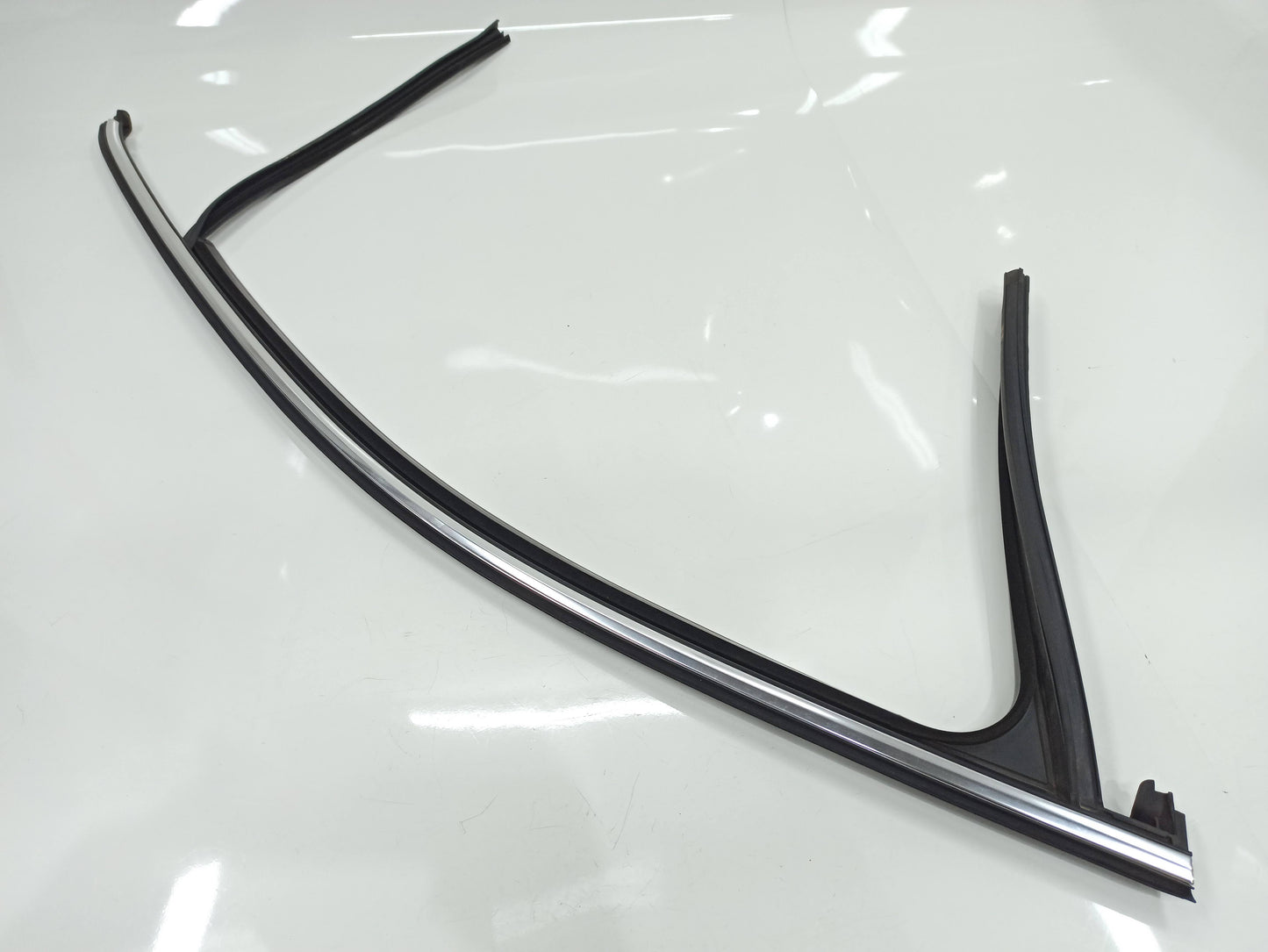 Canaleta Porta Dianteira Direita Passat Tsi 2.0 2017 3G0837432N