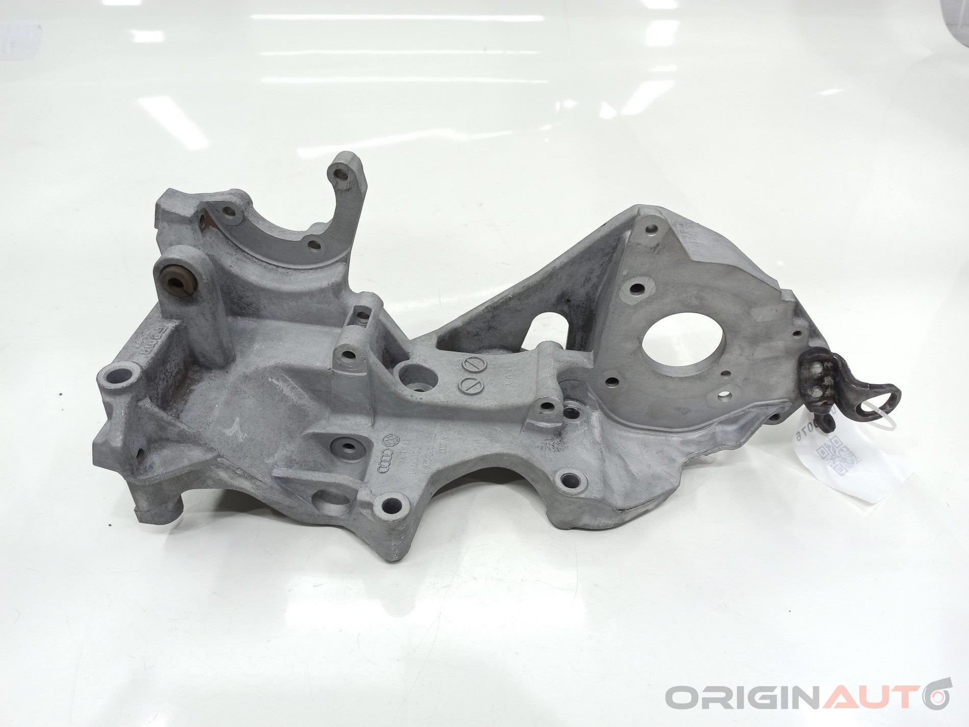 Suporte Alternador Volkswagen Amarok 2016 03L903143J