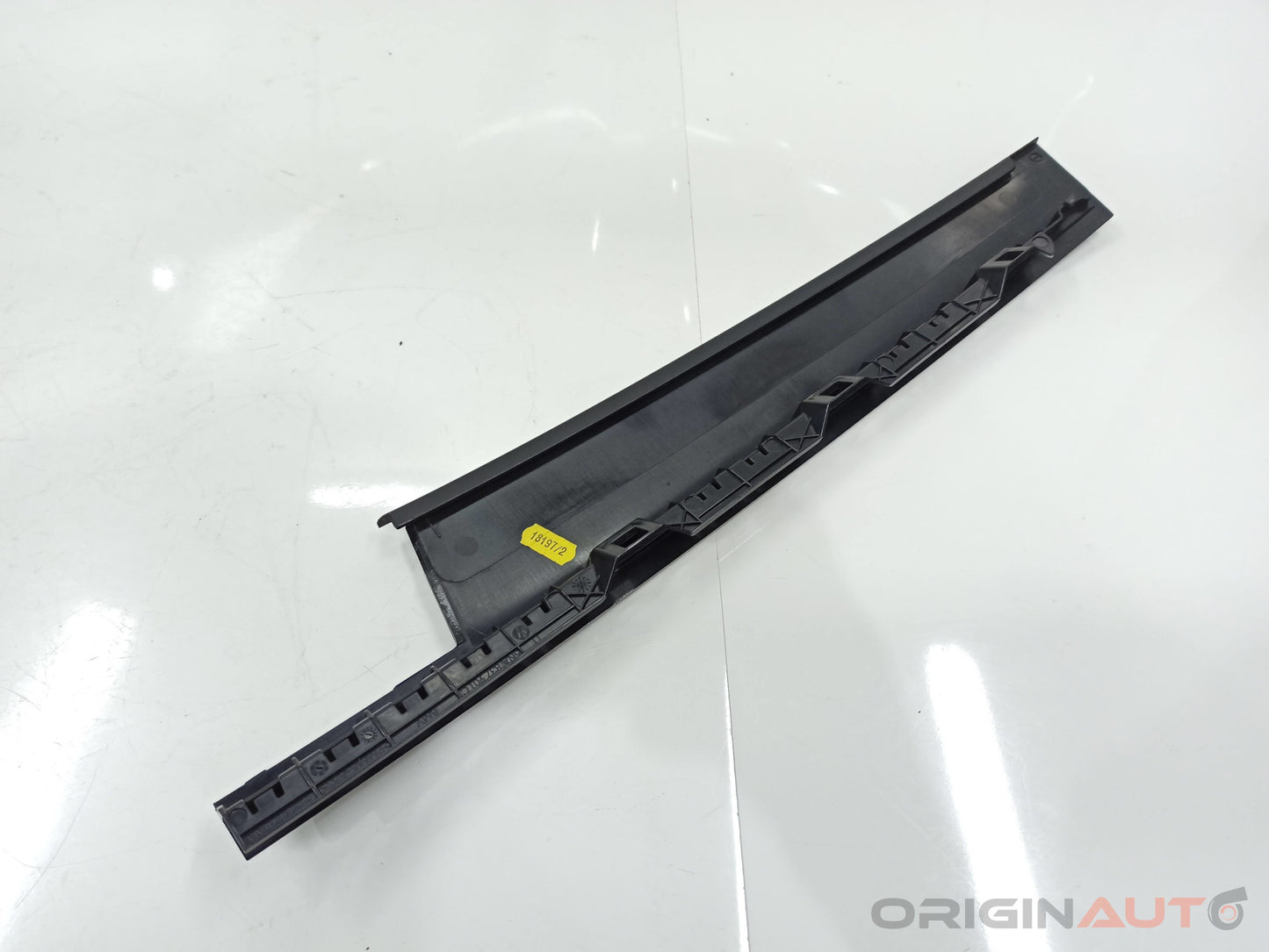 Acabamento Black Piano Porta D/E Volkswagen Tiguan R-Line 2.0 2018 5Na837901C