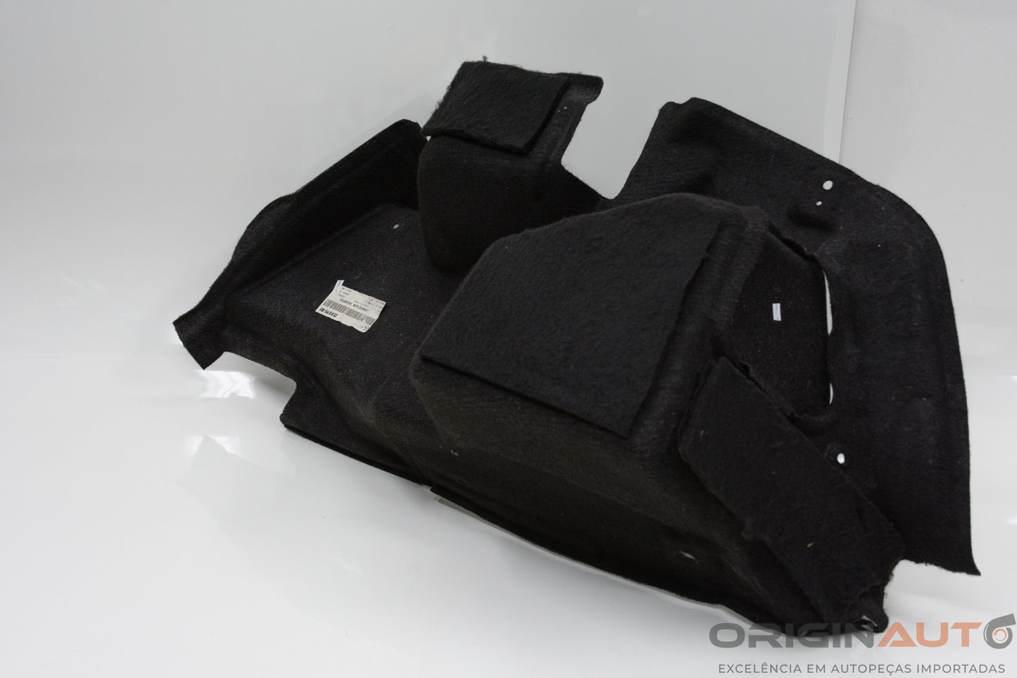 Forro Porta Mala Esquerda Mercedes-Benz C200 Cgi 2011 A2046905426