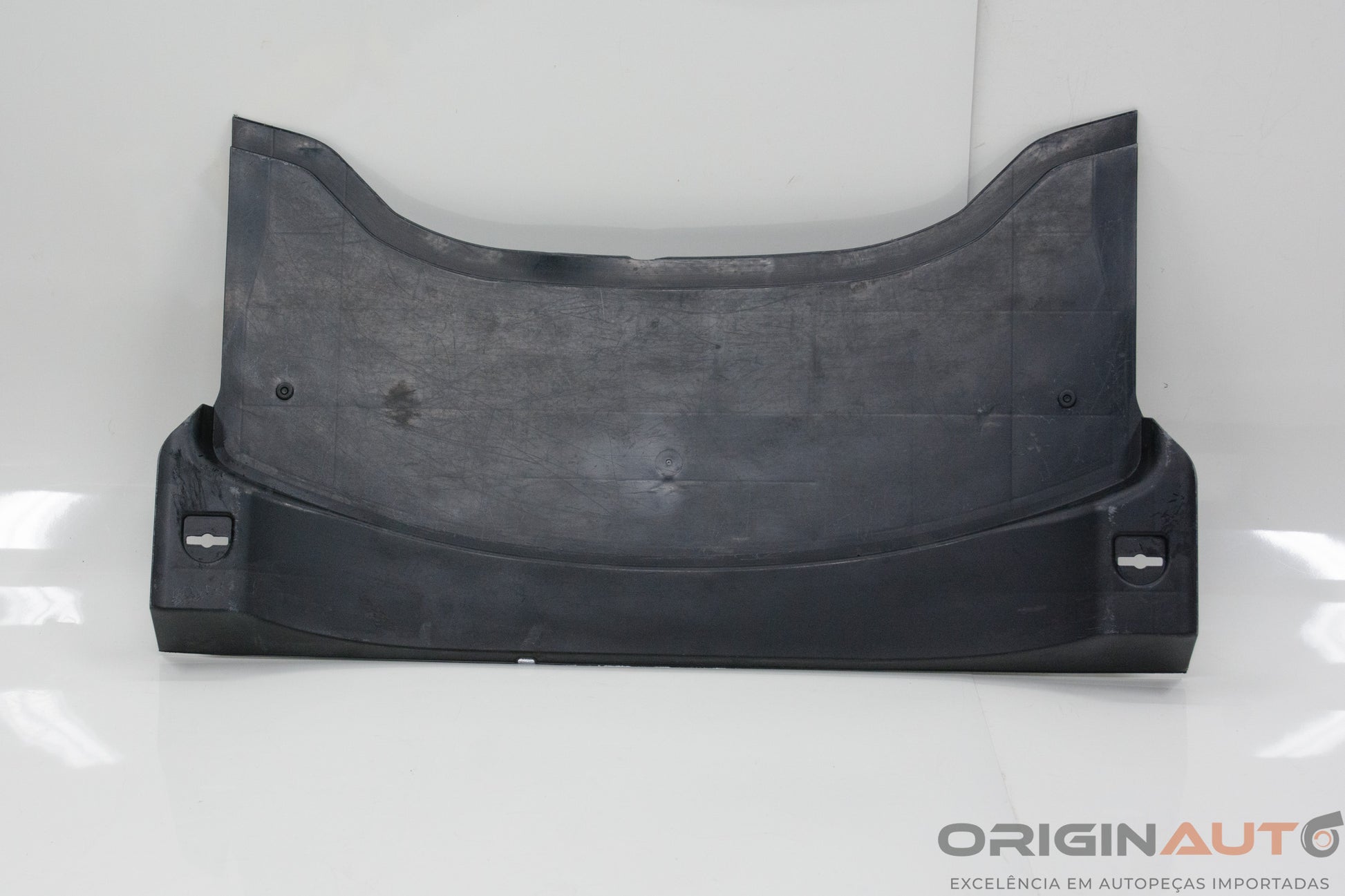 Acabamento Porta Malas Mercedes-Benz C200 Cgi 2011 A2046904530