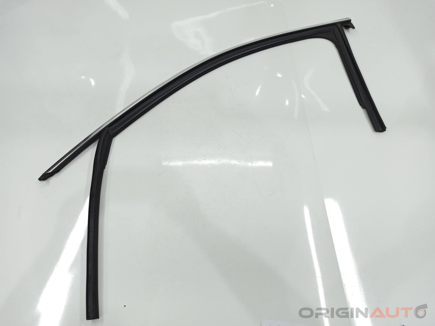Canaleta Dianteira Esquerda Audi A3 Sedan 1.8 Tfsi 2014 8V5837431B