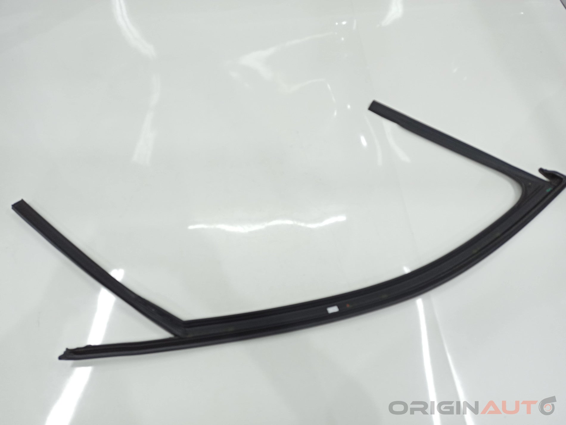Canaleta Dianteira Esquerda Audi A3 Sedan 1.8 Tfsi 2014 8V5837431B