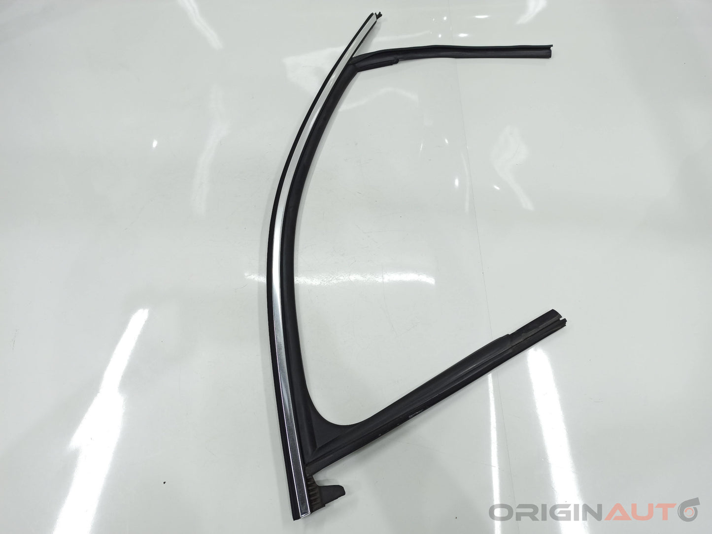 Canaleta Dianteira Direita Audi A3 Sedan 1.8 Tfsi 2014 8V5837432