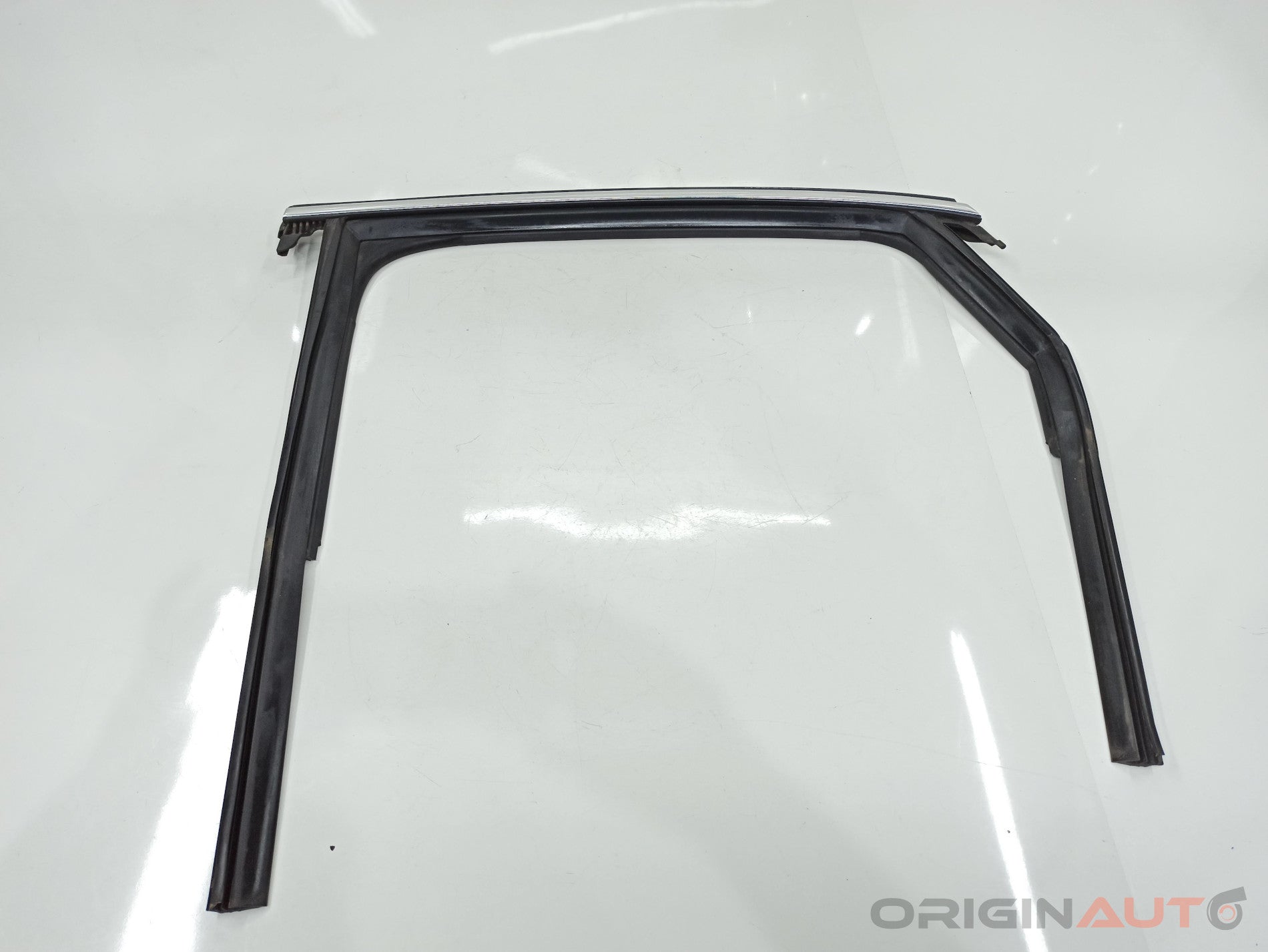 Canaleta Traseira Esquerda Audi A3 Sedan 1.8 Tfsi 2014 8V5839431